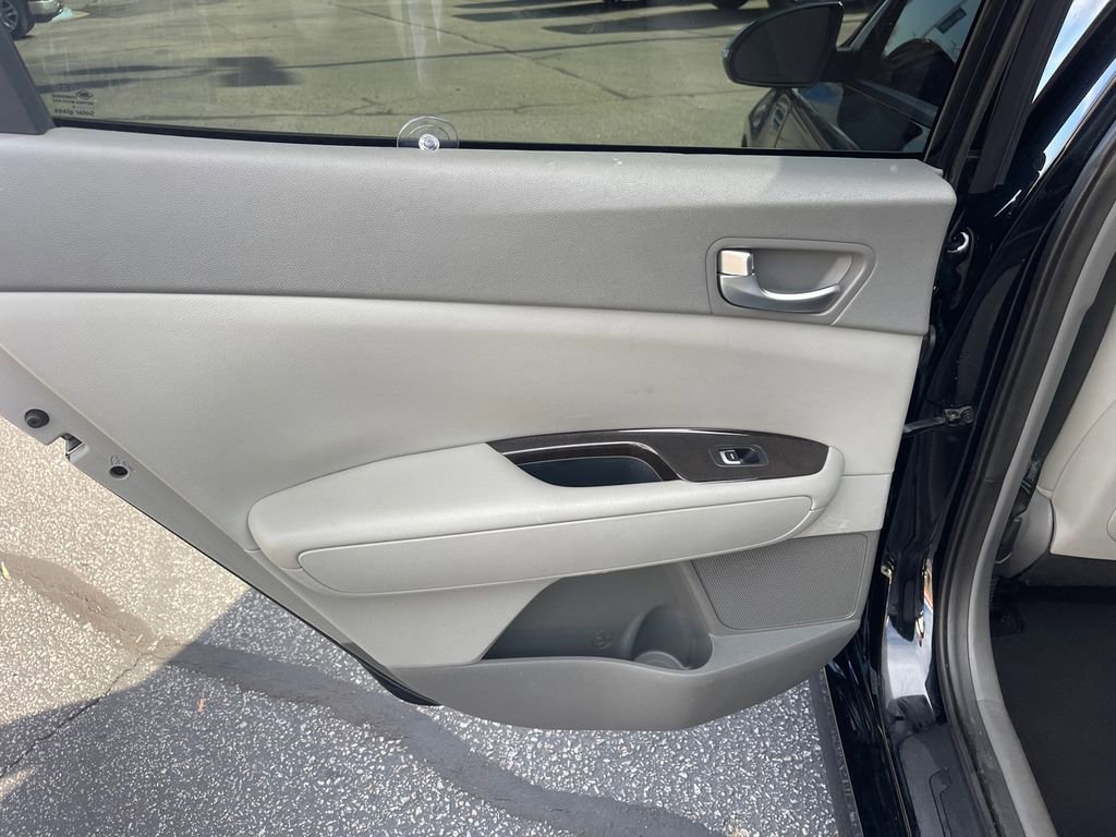 Used 2016 Kia Optima EX image 25