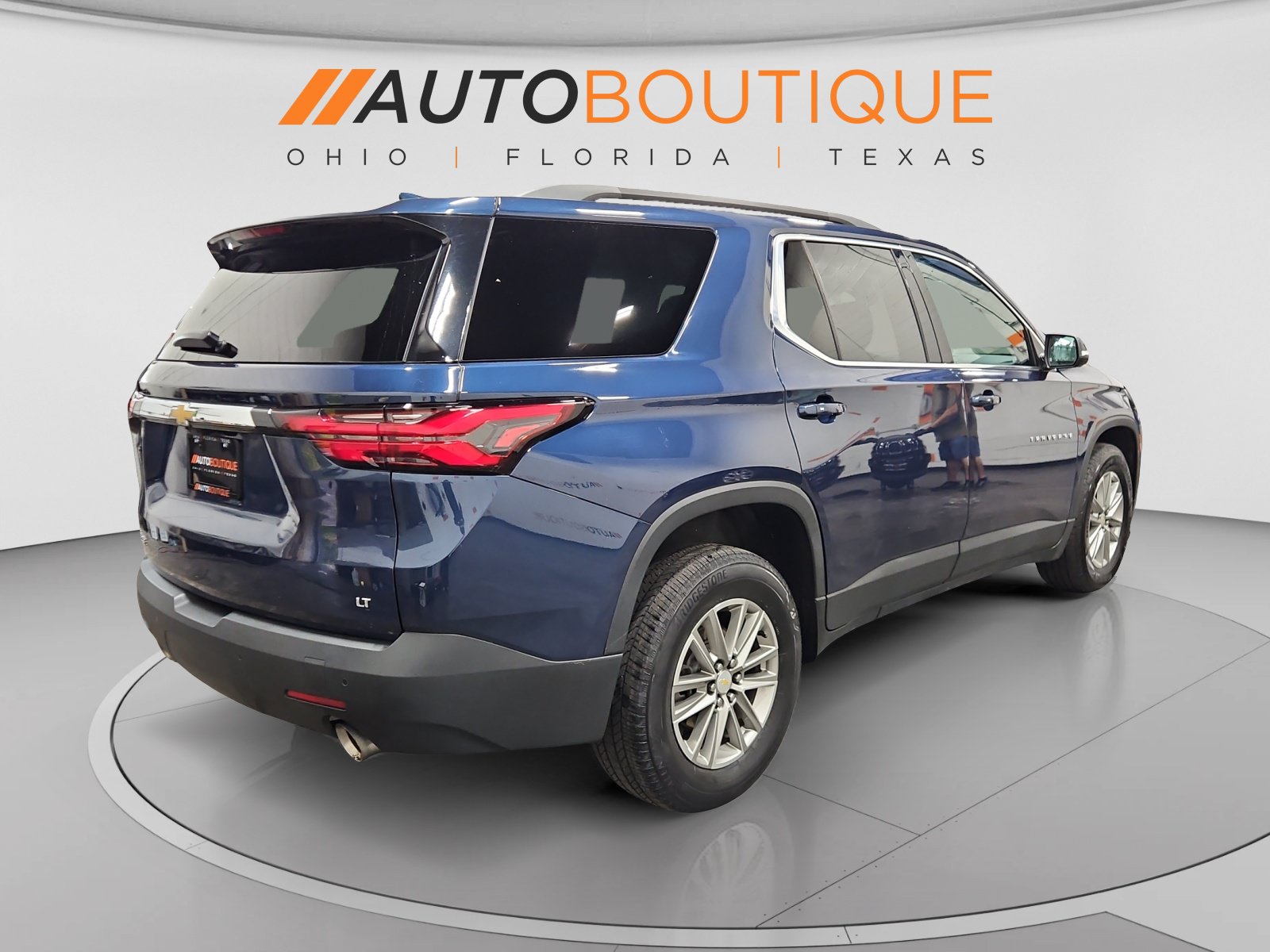 Used 2022 Chevrolet Traverse LT FWD image 5