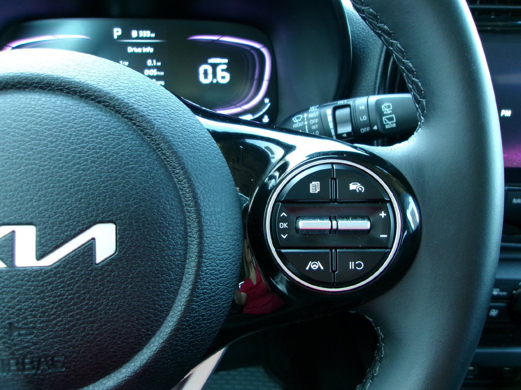 Used 2025 Kia Soul EX FWD image 13