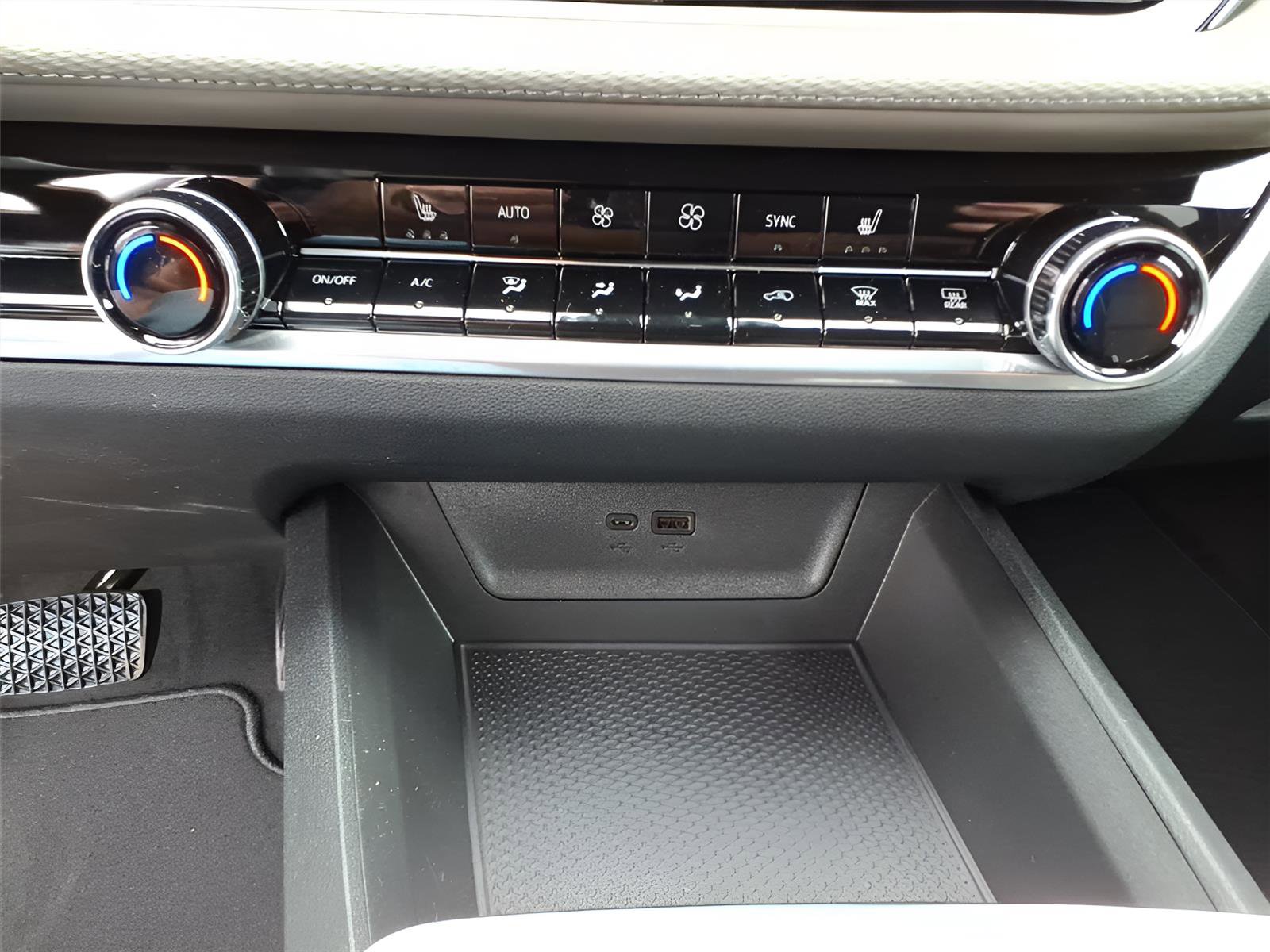 New 2026 Chevrolet Equinox LT w/ Convenience Package II image 20