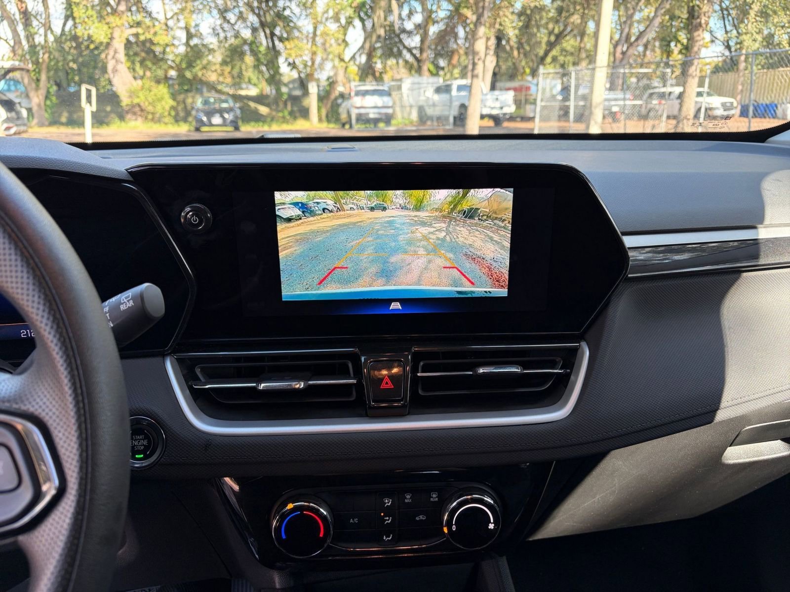 Used 2025 Chevrolet TrailBlazer LT image 17