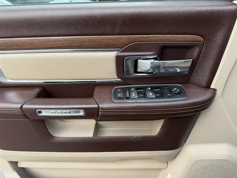Used 2016 RAM 1500 Laramie w/ Convenience Group AWD/4WD image 31