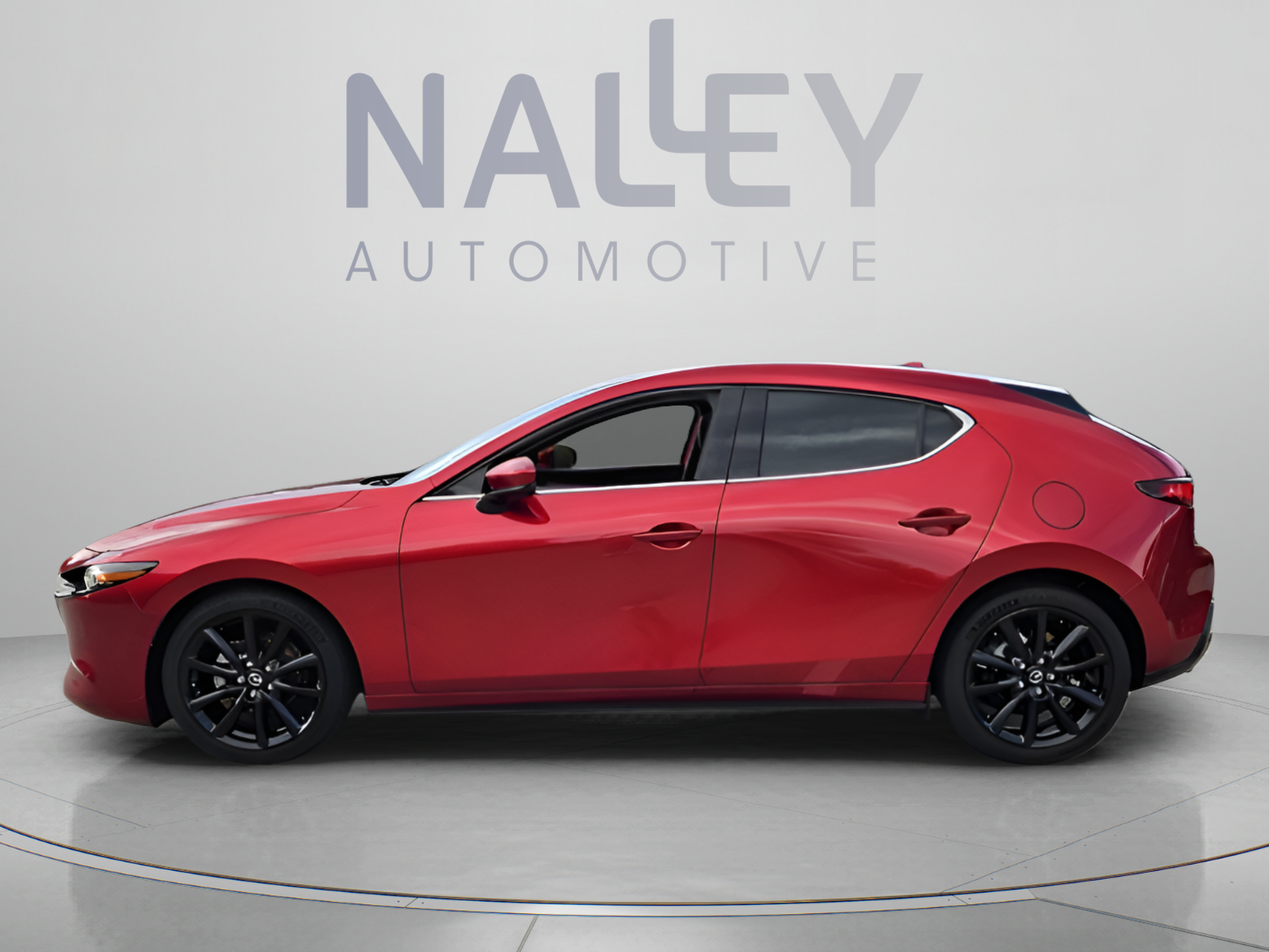 Used 2020 MAZDA MAZDA3 Hatchback w/ Premium Package FWD image 2