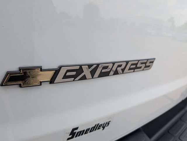 Used 2025 Chevrolet Express 3500 LT w/ LT Preferred Equipment Group RWD image 25