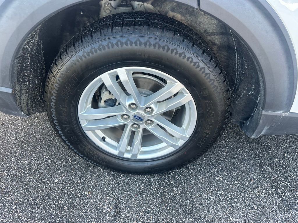 Used 2020 Ford Explorer XLT w/ Equipment Group 202A image 5