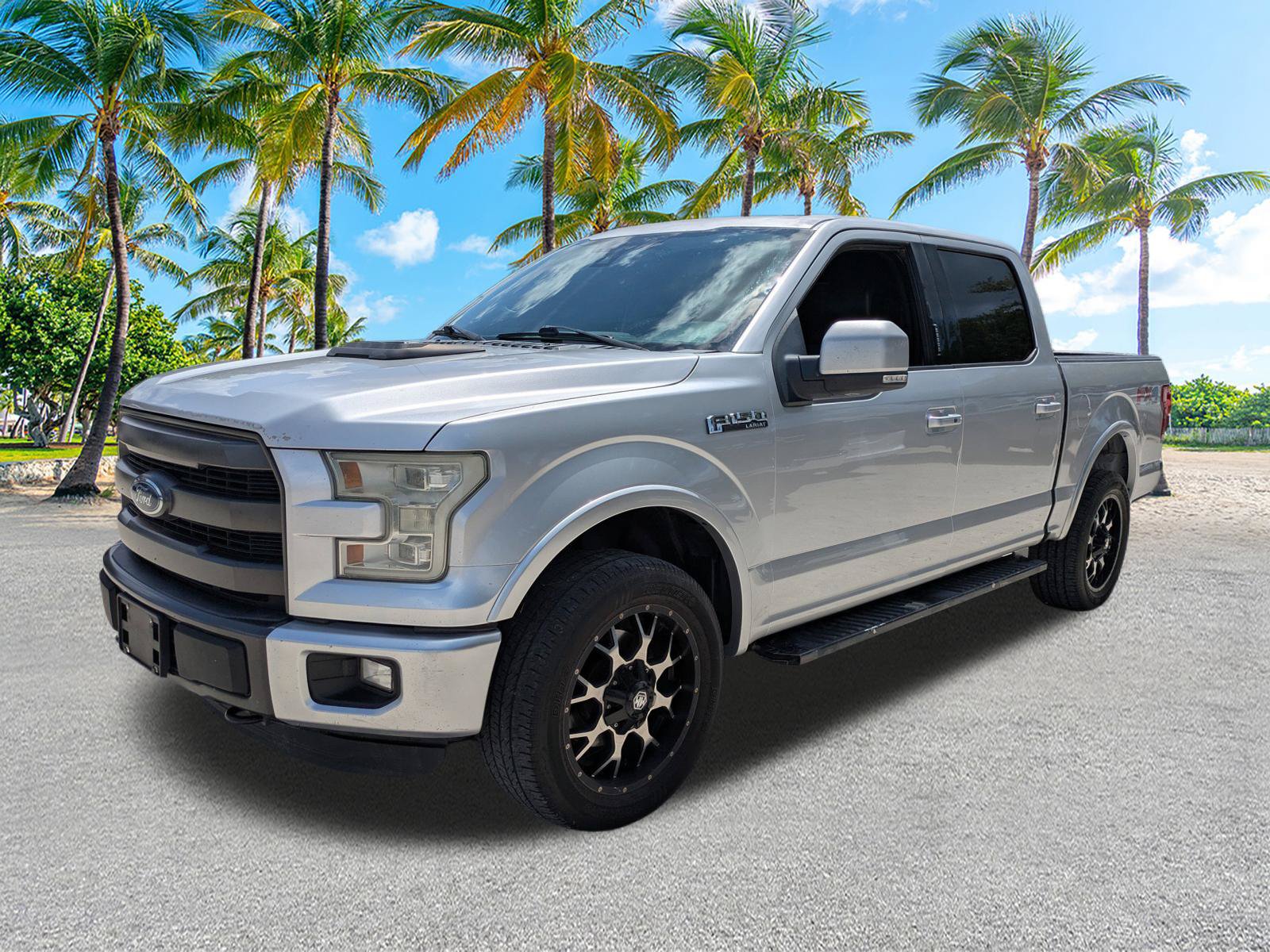Used 2015 Ford F150 Lariat w/ Equipment Group 502A Luxury AWD/4WD image 8