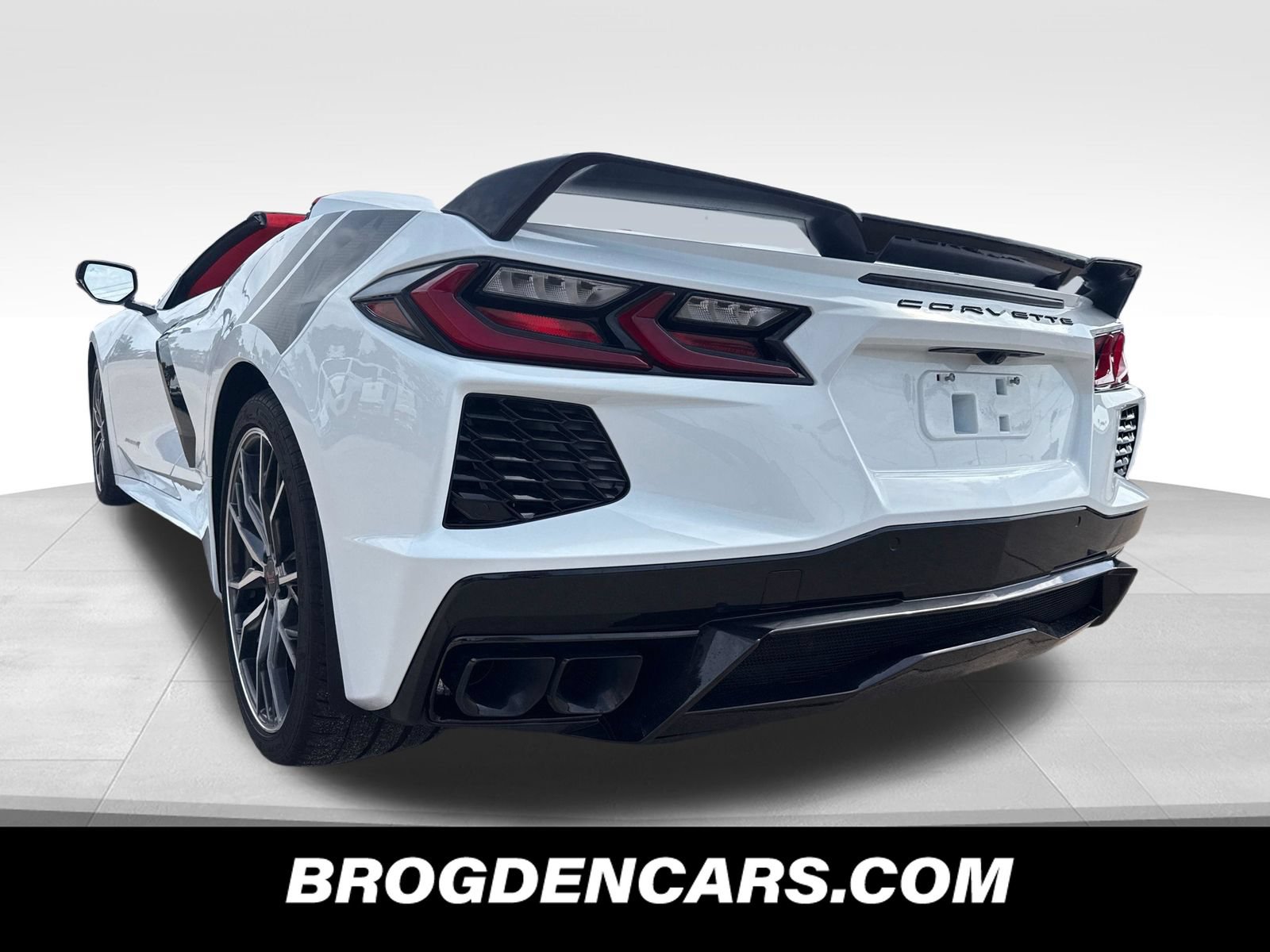 Used 2024 Chevrolet Corvette Stingray Premium Conv w/ Z51 Performance Package RWD image 5