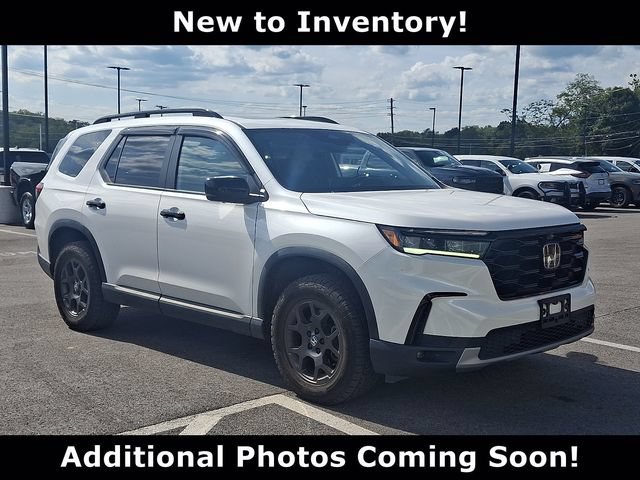Used 2024 Honda Pilot TrailSport image 1