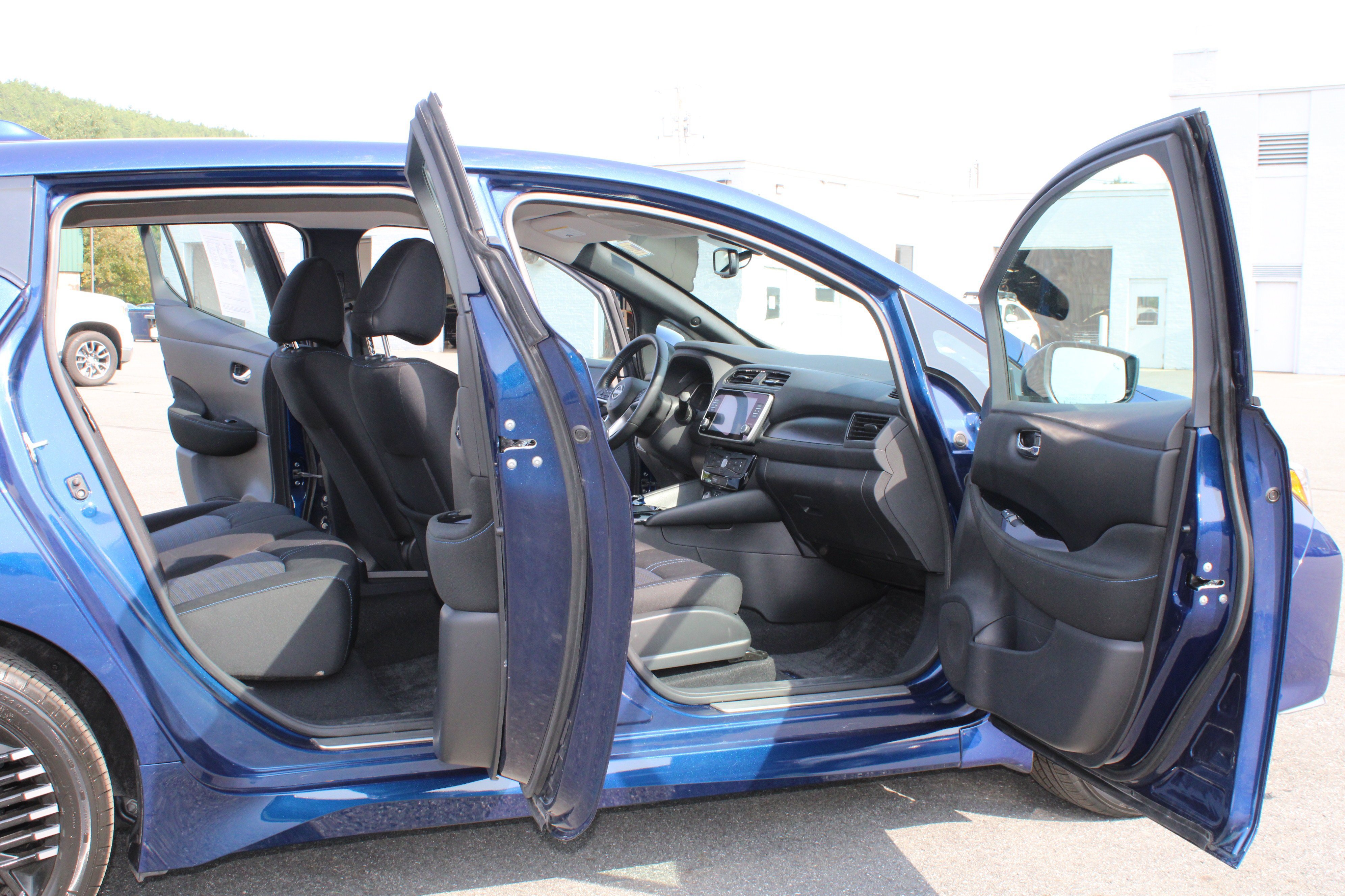 Used 2024 Nissan Leaf SV Plus FWD image 17