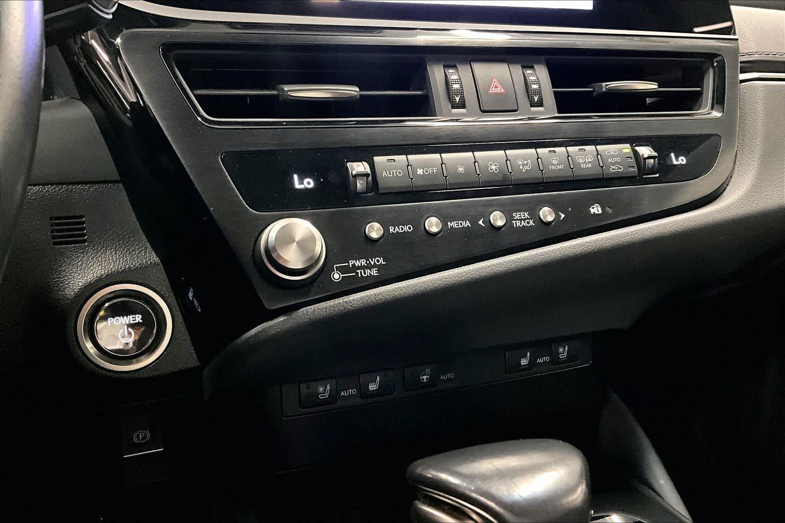 Used 2025 Lexus ES 300h w/ Premium Package FWD image 35