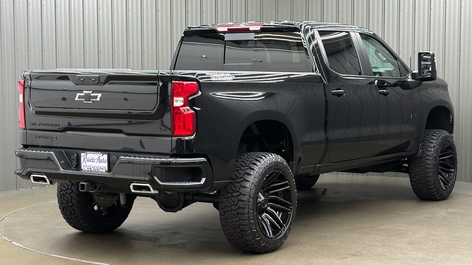 Used 2025 Chevrolet Silverado 1500 LT Trail Boss w/ Convenience Package II AWD/4WD image 5