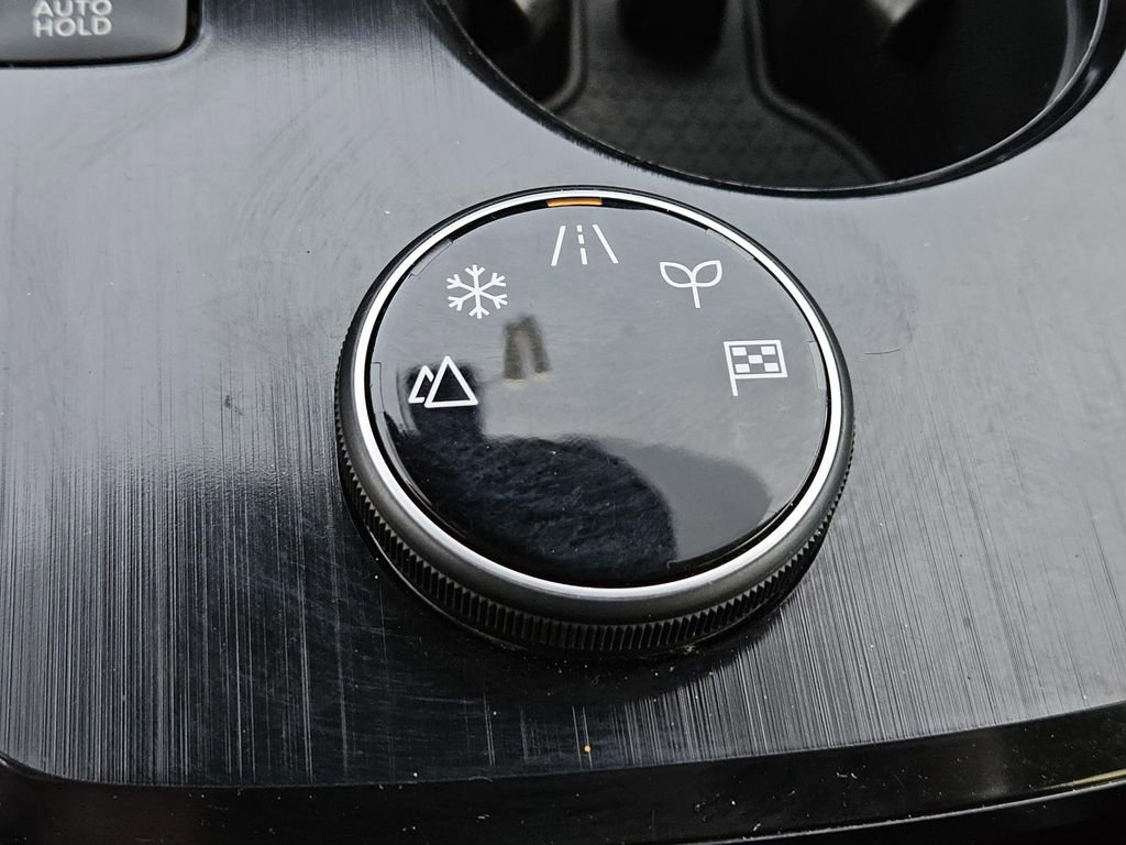 Used 2024 Nissan Rogue SV image 15