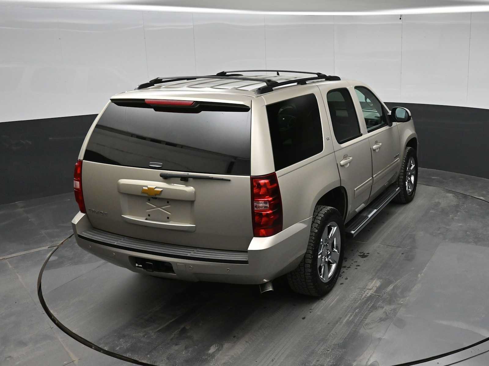 Used 2014 Chevrolet Tahoe LT w/ Luxury Package RWD image 29