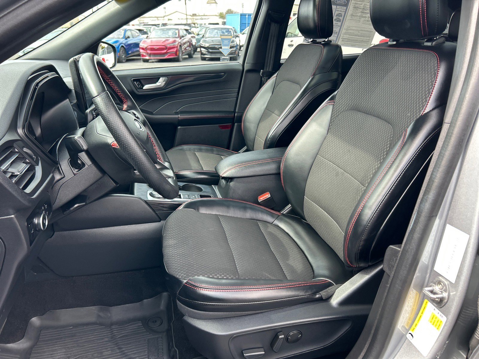 Certified 2024 Ford Escape ST-Line Select w/ Tech Pack #2 AWD/4WD image 8