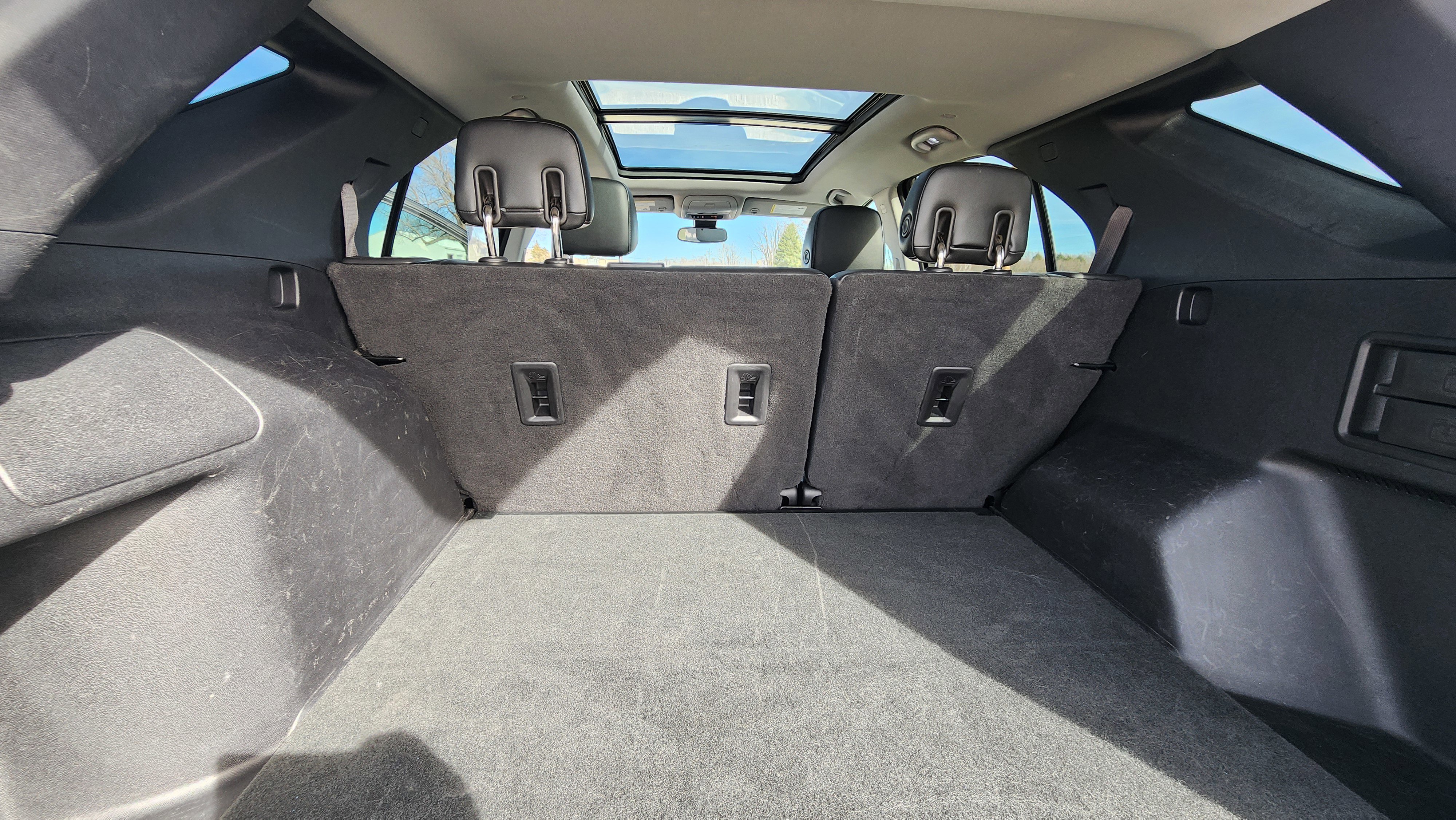 Used 2018 Chevrolet Equinox Premier FWD image 21