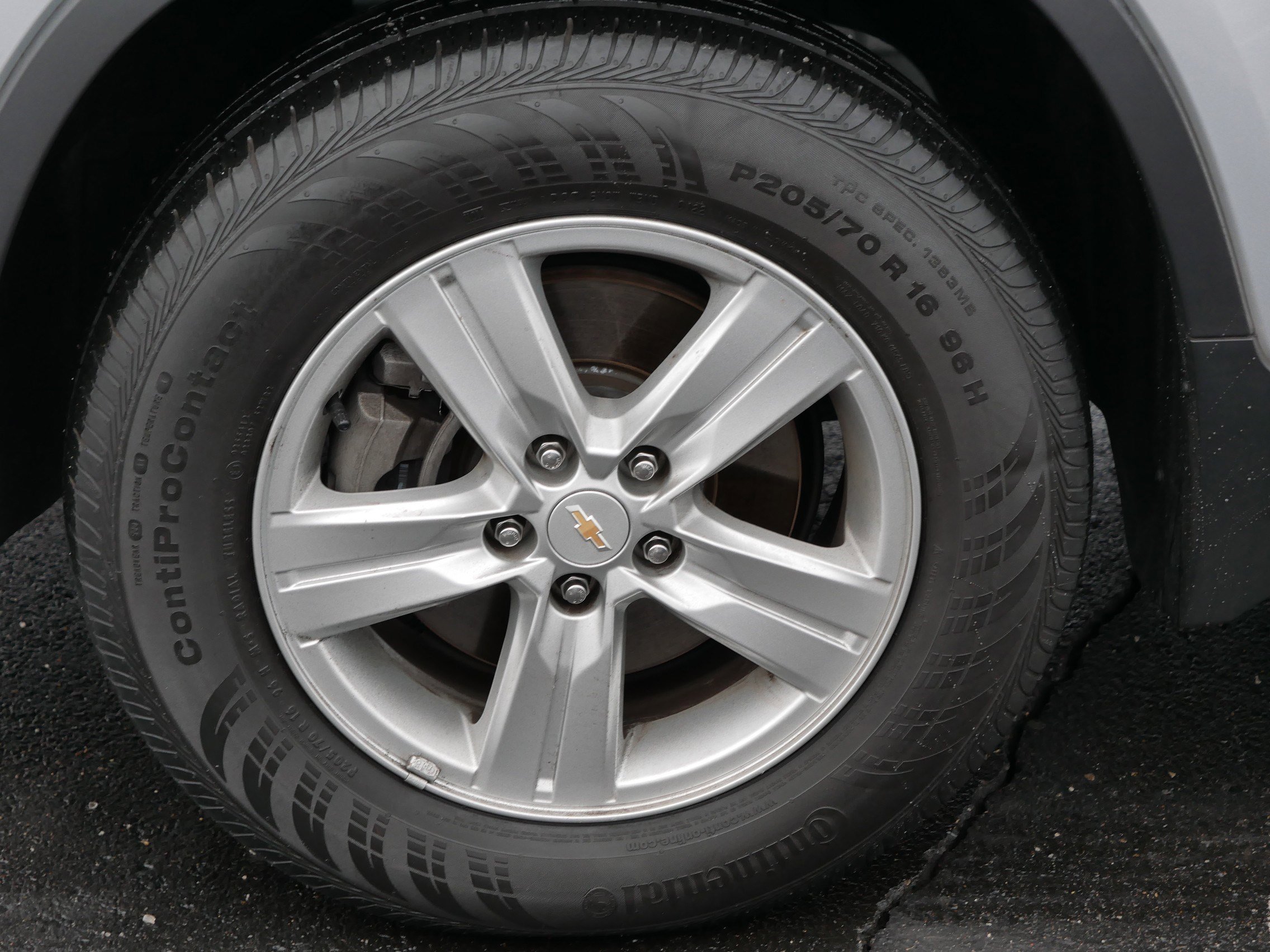 Used 2022 Chevrolet Trax LS w/ Tint and Cruise Package image 15