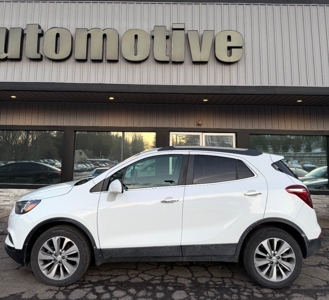 Used 2020 Buick Encore Preferred image 2