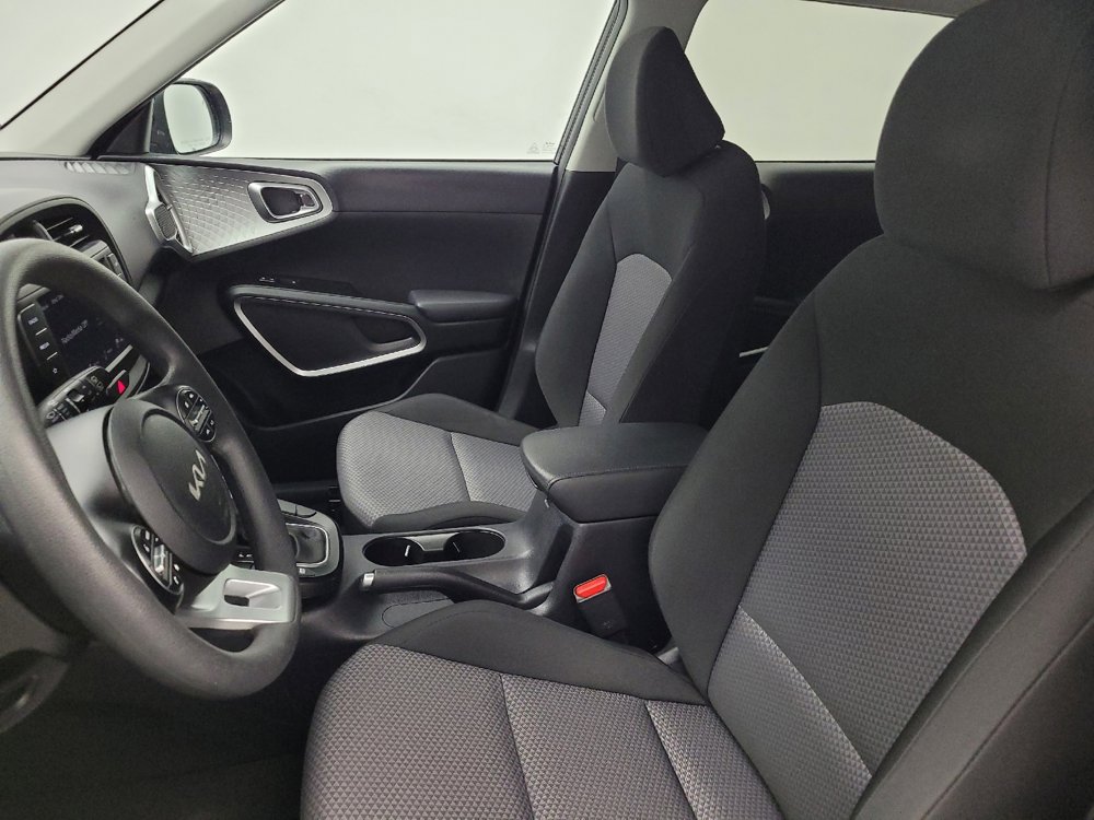 Used 2024 Kia Soul LX w/ Option Group 015 image 17
