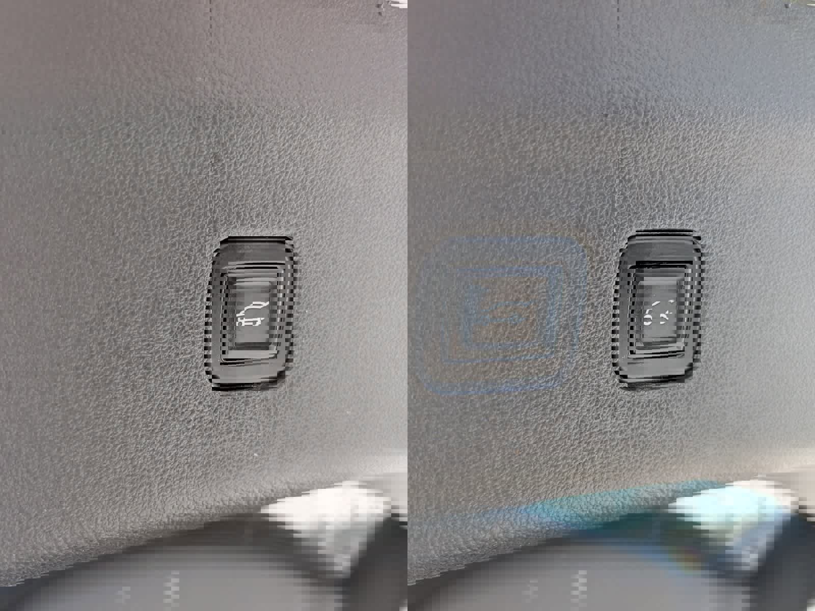 Certified 2021 Buick Enclave Essence w/ Sport Touring Edition image 12