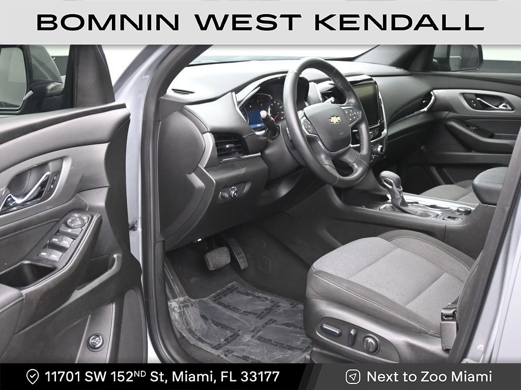 Used 2024 Chevrolet Traverse LT image 10