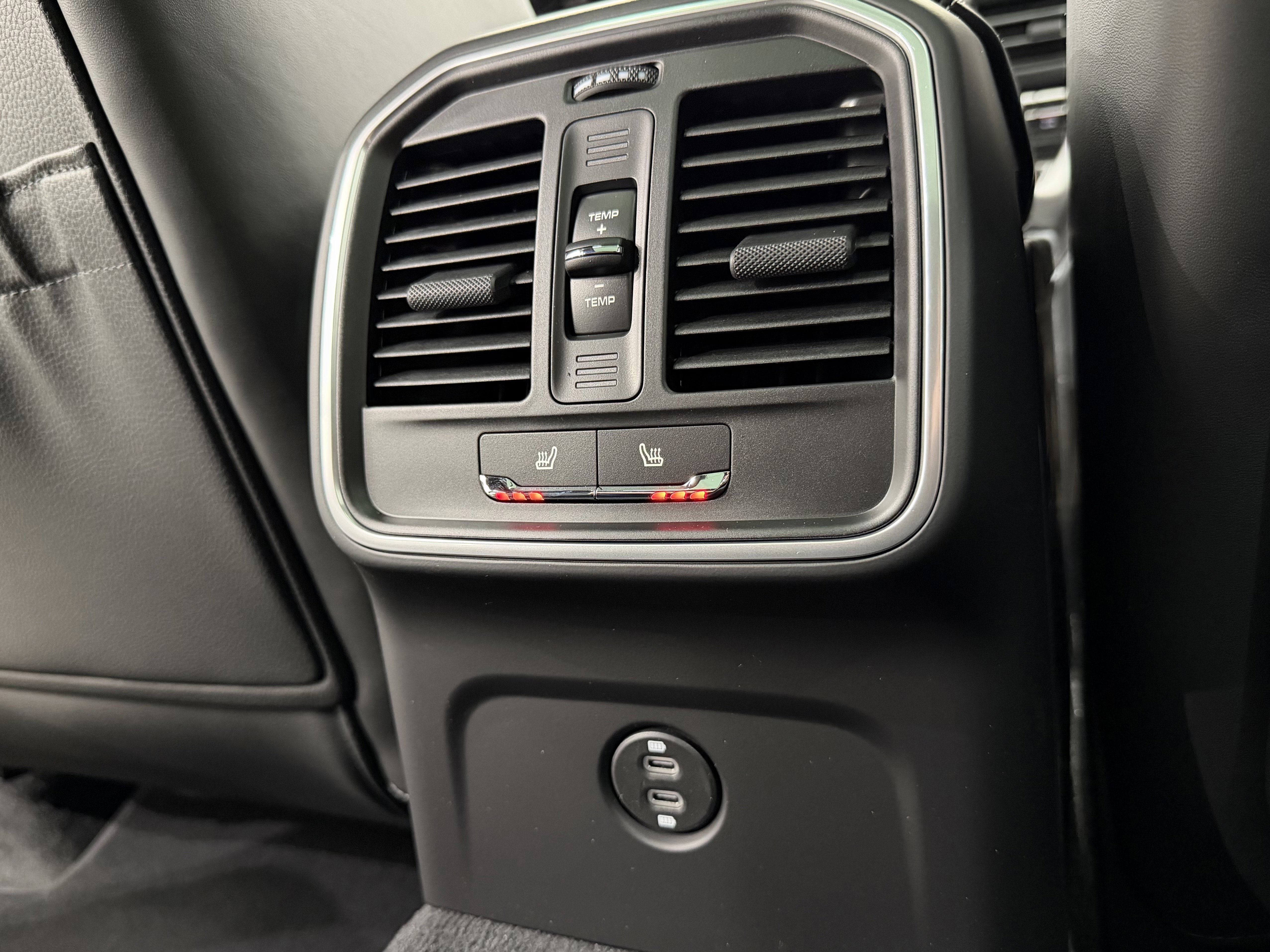New 2026 Porsche Macan GTS image 21