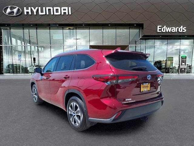 Used 2020 Toyota Highlander XLE AWD/4WD image 5