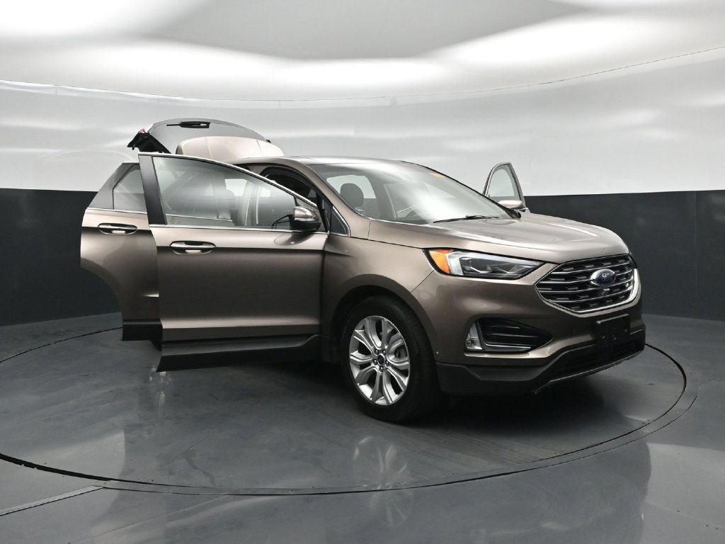 Certified 2019 Ford Edge Titanium w/ Equipment Group 301A FWD image 35