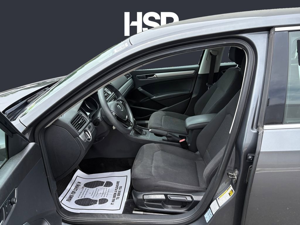 Used 2017 Volkswagen Passat 1.8T S FWD image 9