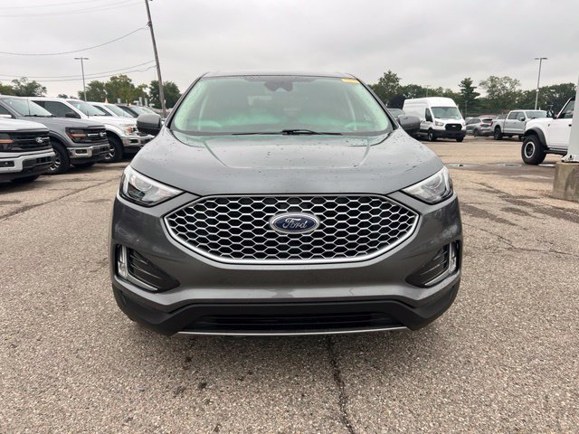Certified 2024 Ford Edge SEL w/ Convenience Package AWD/4WD image 2