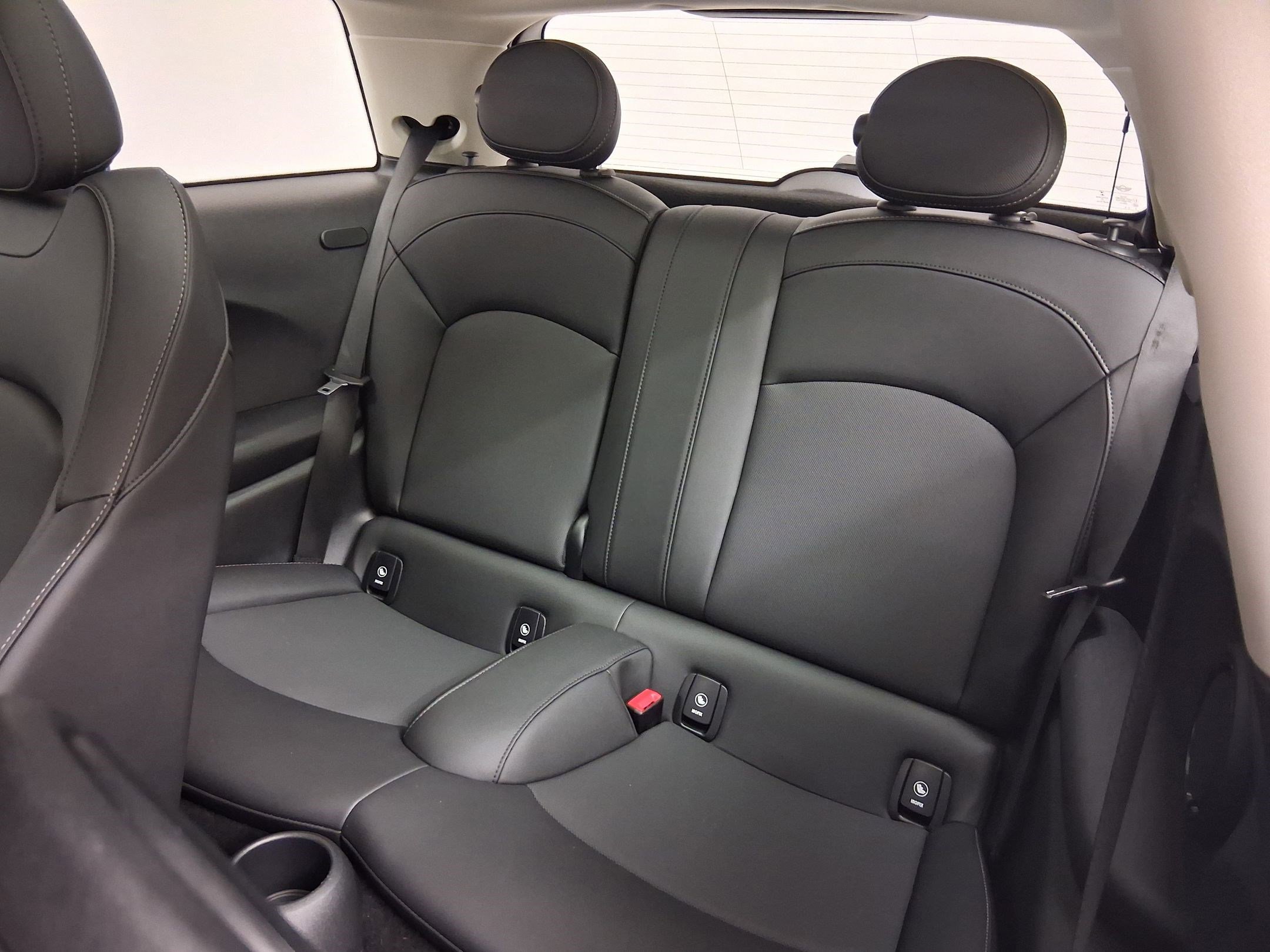 Certified 2024 MINI Cooper S FWD image 28