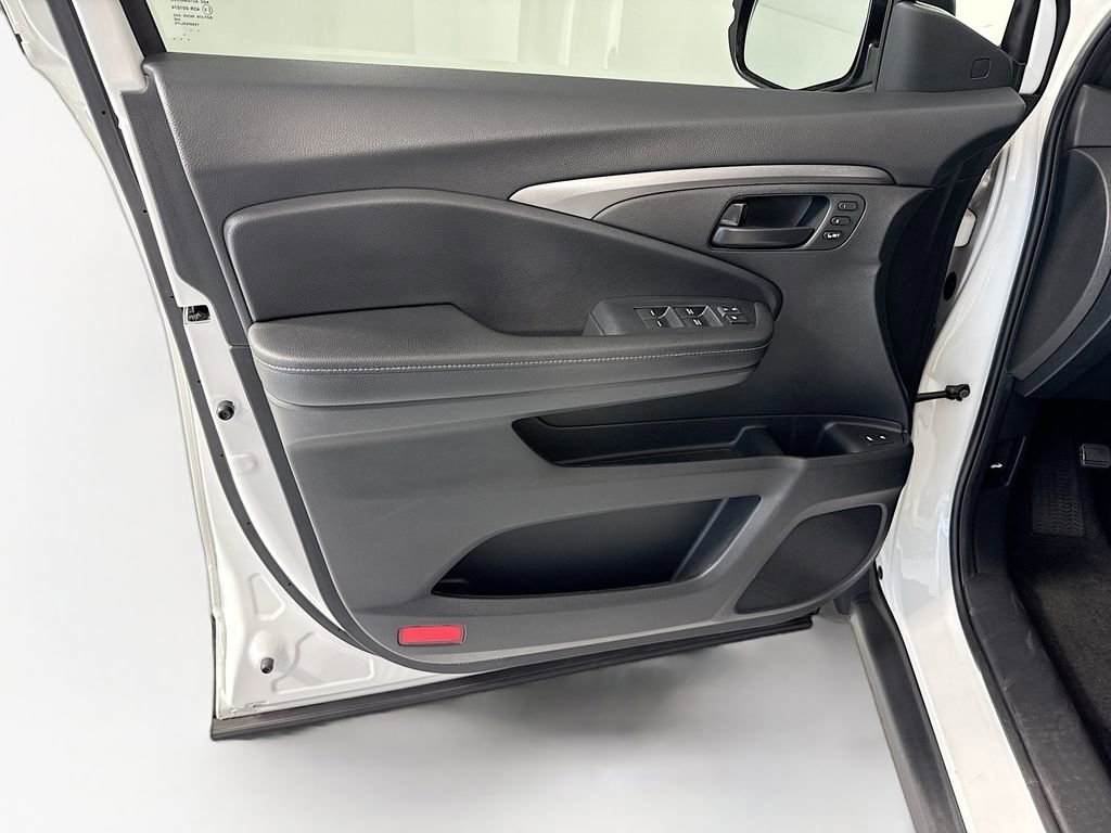 Used 2023 Honda Passport EX-L image 24