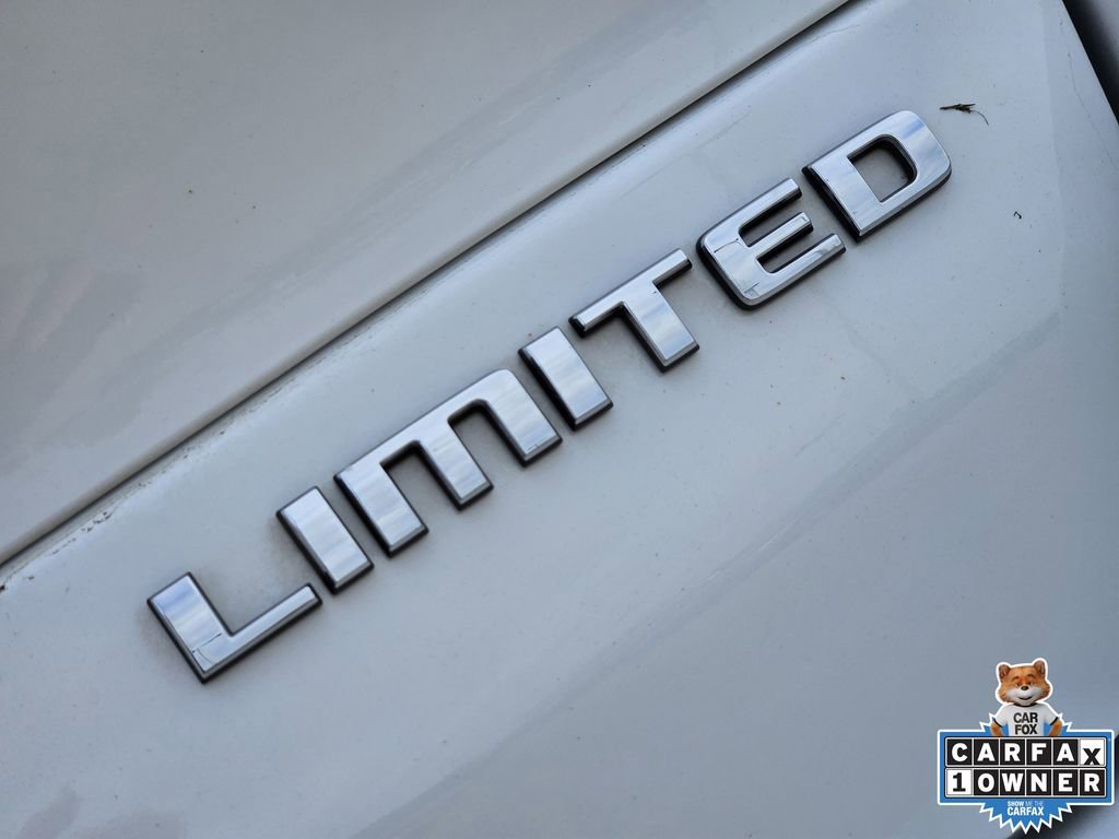 Used 2024 Jeep Grand Cherokee L Limited w/ Luxury Tech Group II image 16