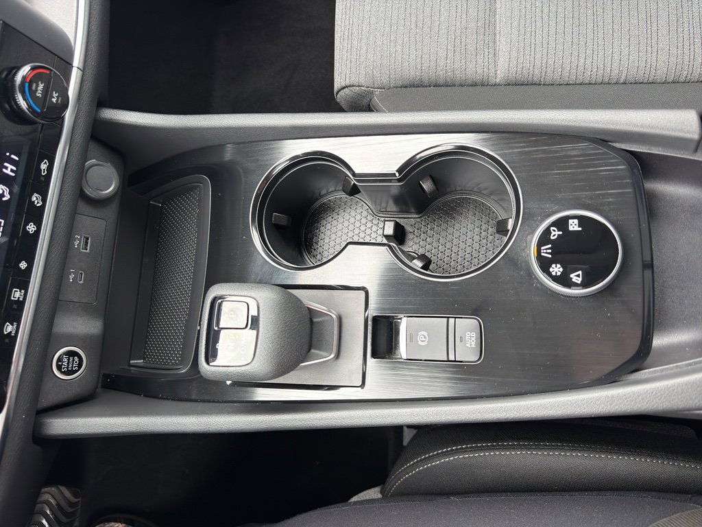 Certified 2023 Nissan Rogue SV image 22