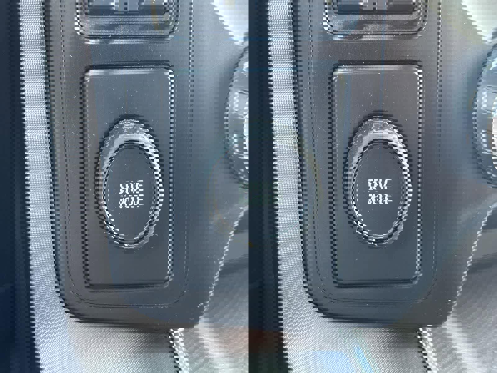 Used 2023 Ford F150 Platinum image 18