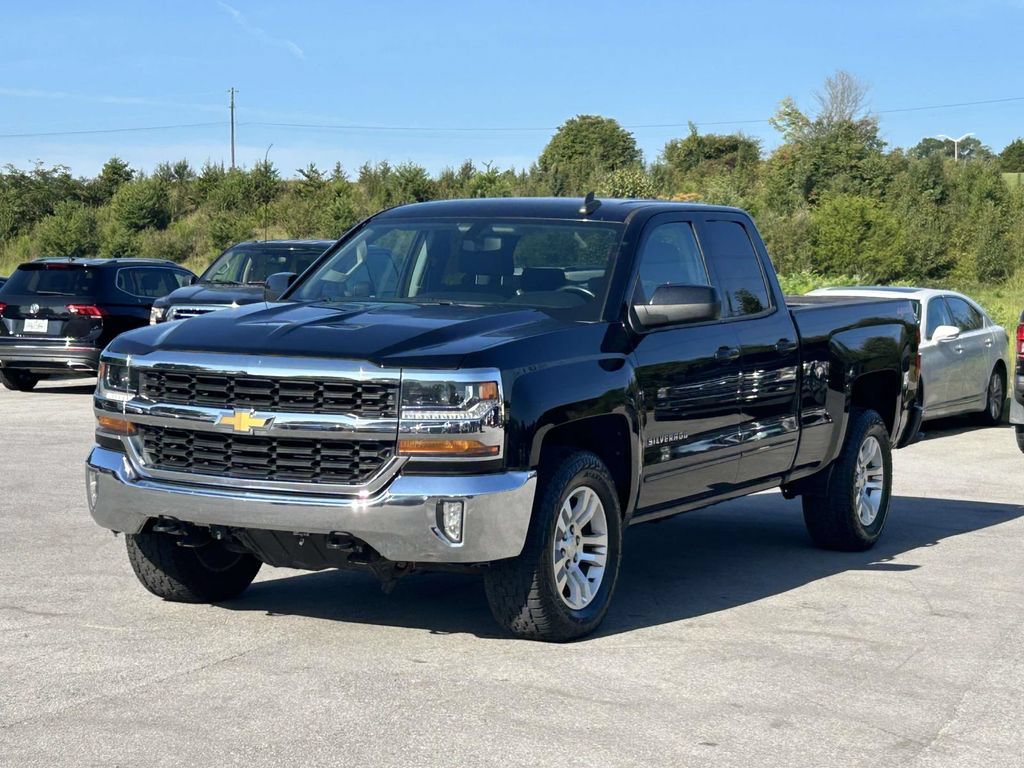 Used 2017 Chevrolet Silverado 1500 LT w/ All Star Edition AWD/4WD image 3