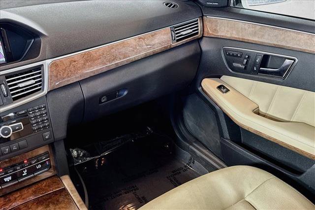 Used 2013 Mercedes-Benz E 350 Sedan image 22