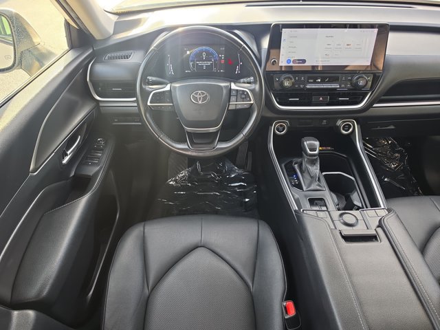 Used 2024 Toyota Grand Highlander AWD image 19