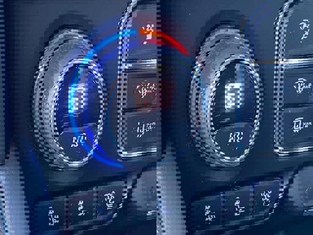 Used 2022 Chevrolet Suburban High Country image 19