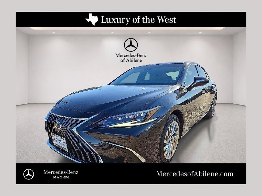 Used 2022 Lexus ES 300h Ultra Luxury w/ Accessory Package 2