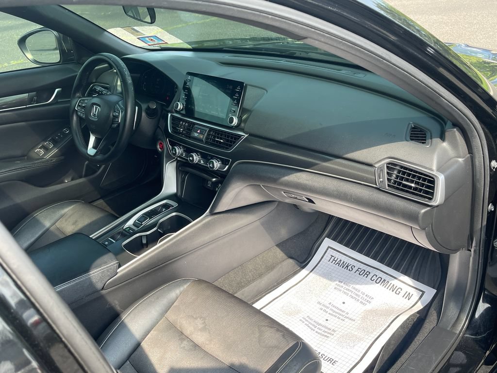 Used 2018 Honda Accord Sport image 18