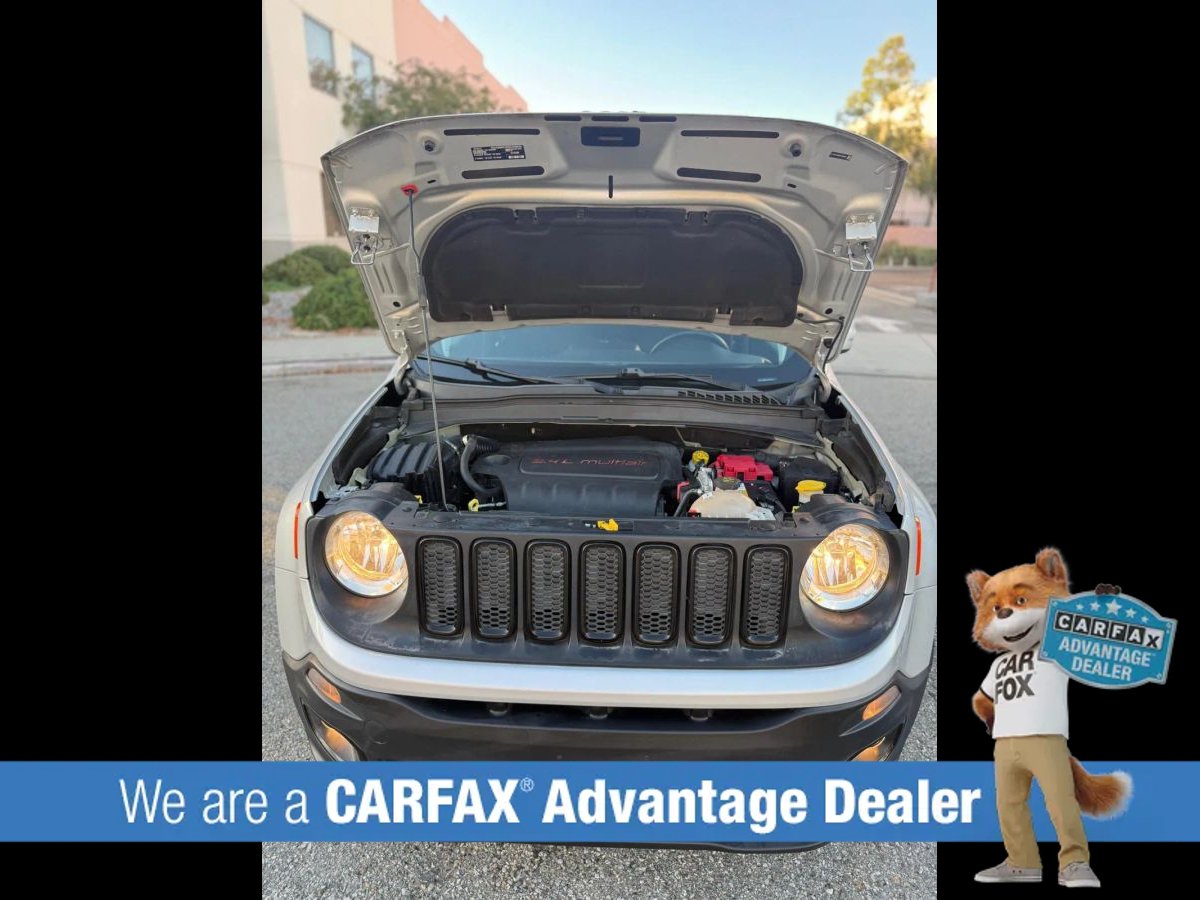 Used 2018 Jeep Renegade Altitude FWD image 14