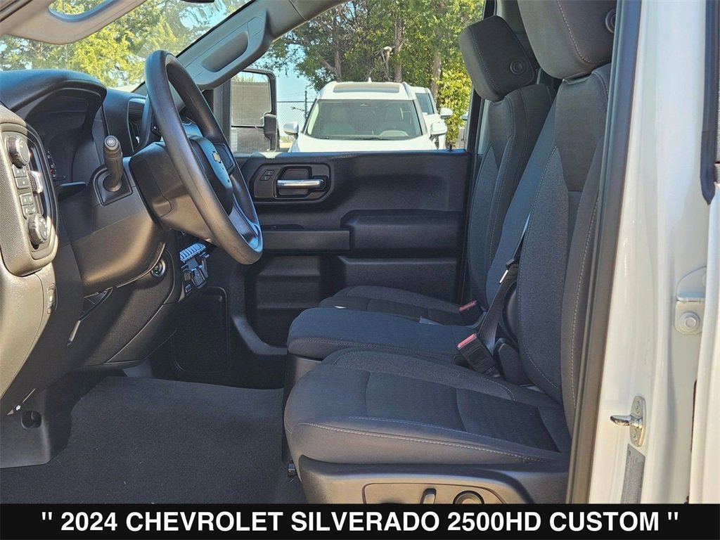 Used 2024 Chevrolet Silverado 2500 Custom w/ Custom Value Package image 11