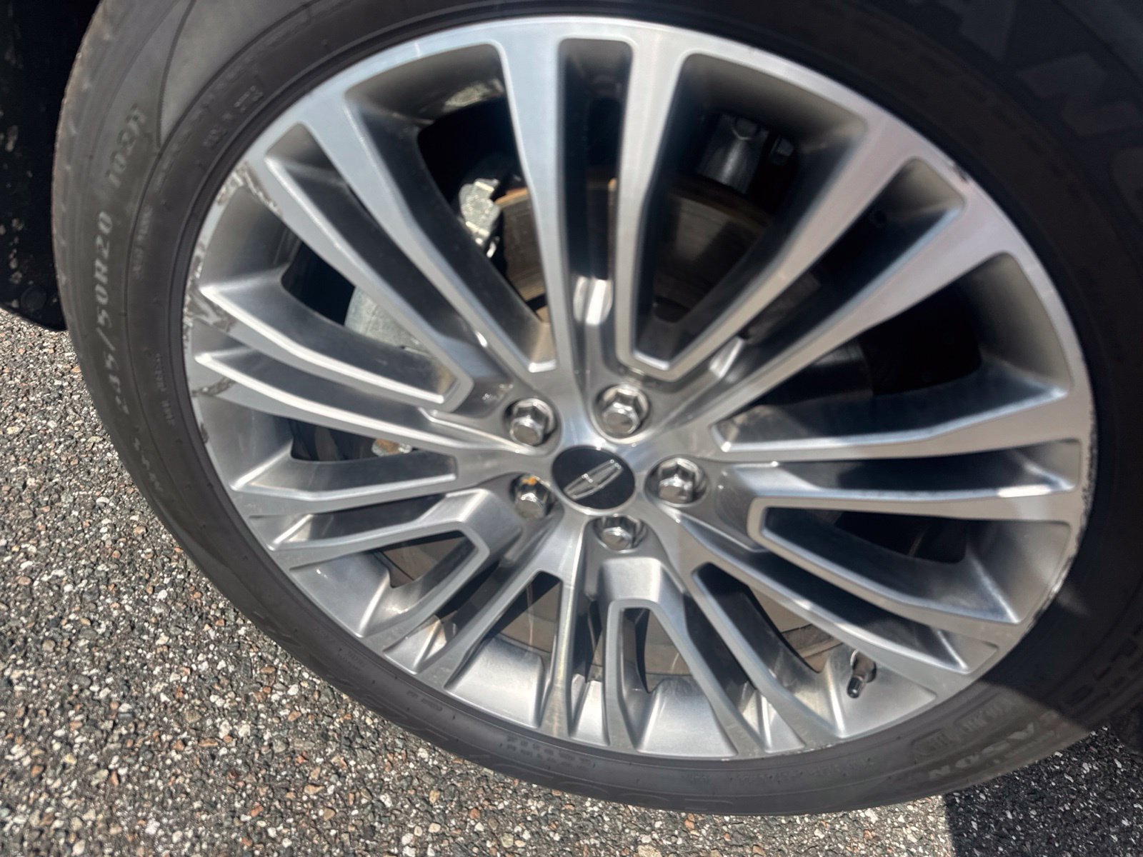 Used 2018 Lincoln MKX Reserve w/ Lincoln MKX Climate Package FWD image 9