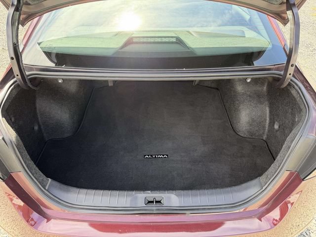 Used 2025 Nissan Altima 2.5 SV FWD image 14