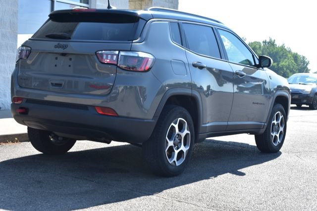 Used 2022 Jeep Compass Trailhawk w/ Sun and Sound Group AWD/4WD image 16