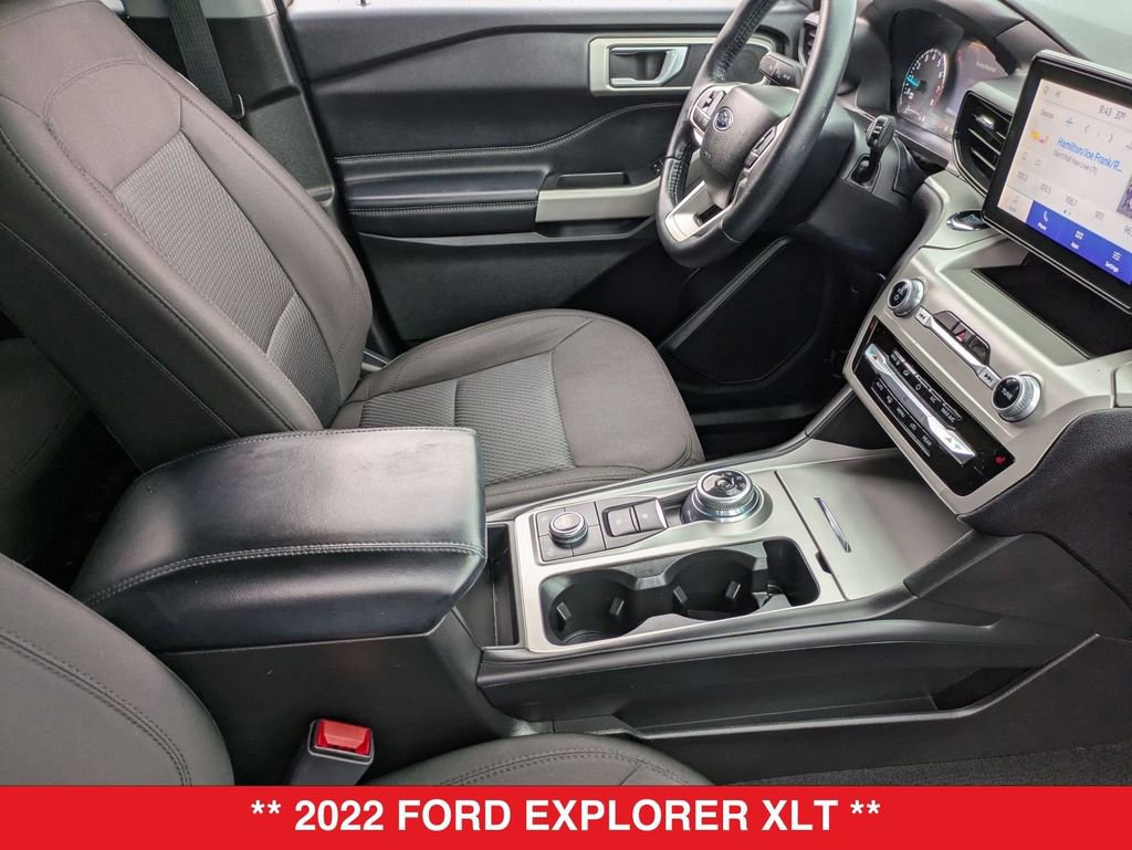 Used 2022 Ford Explorer XLT image 37