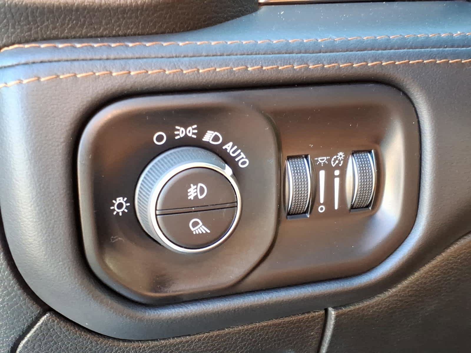 Used 2021 RAM 1500 Limited image 5