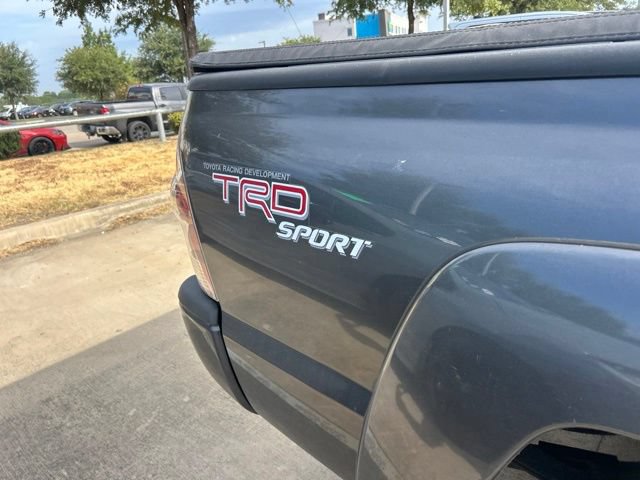 Used 2011 Toyota Tacoma 4x4 Access Cab V6 w/ TRD Sport Pkg image 3