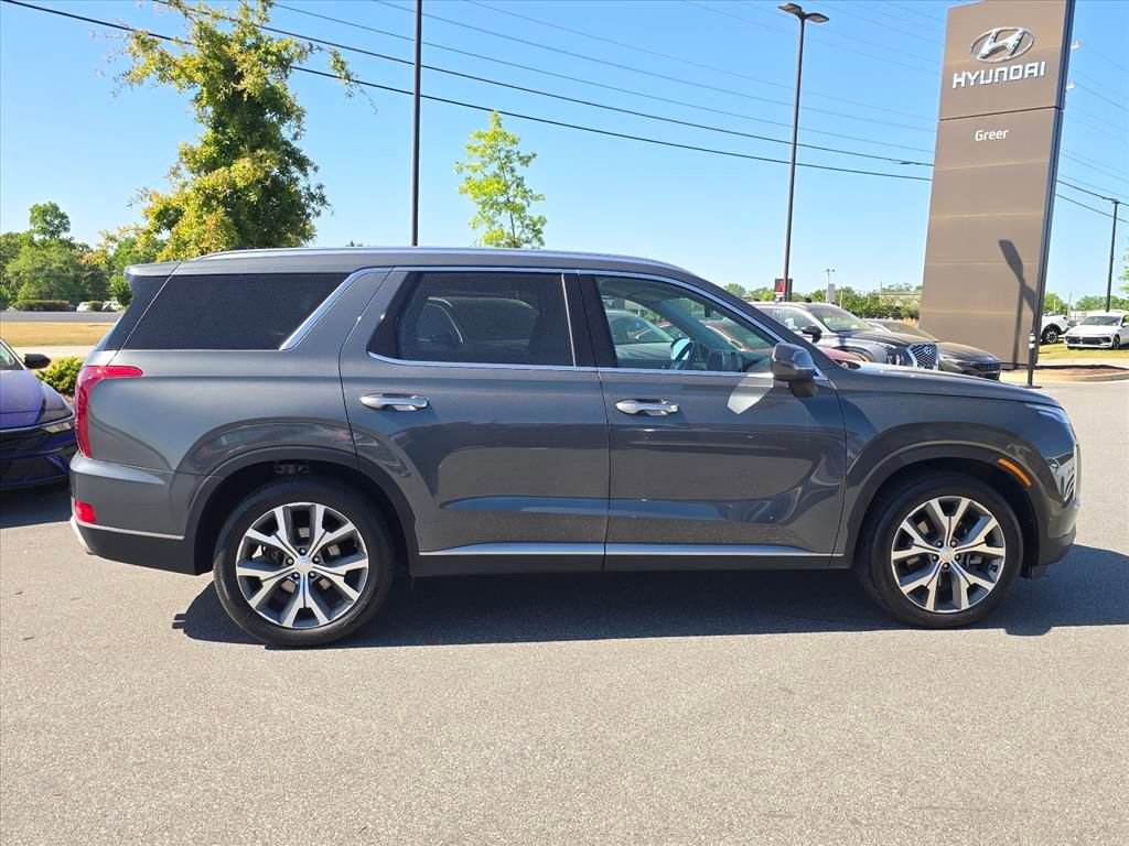 Used 2022 Hyundai Palisade SEL w/ Premium Package FWD image 2