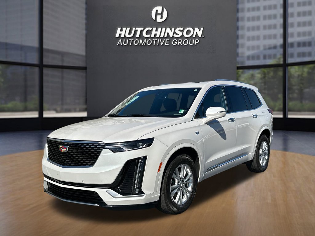 Certified 2025 Cadillac XT6 Luxury FWD image 3